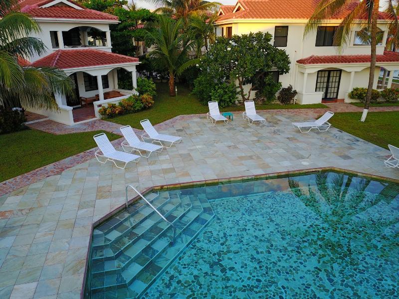 Isla Bonita Yacht Club Hotel ซานเปโดร ภายนอก รูปภาพ